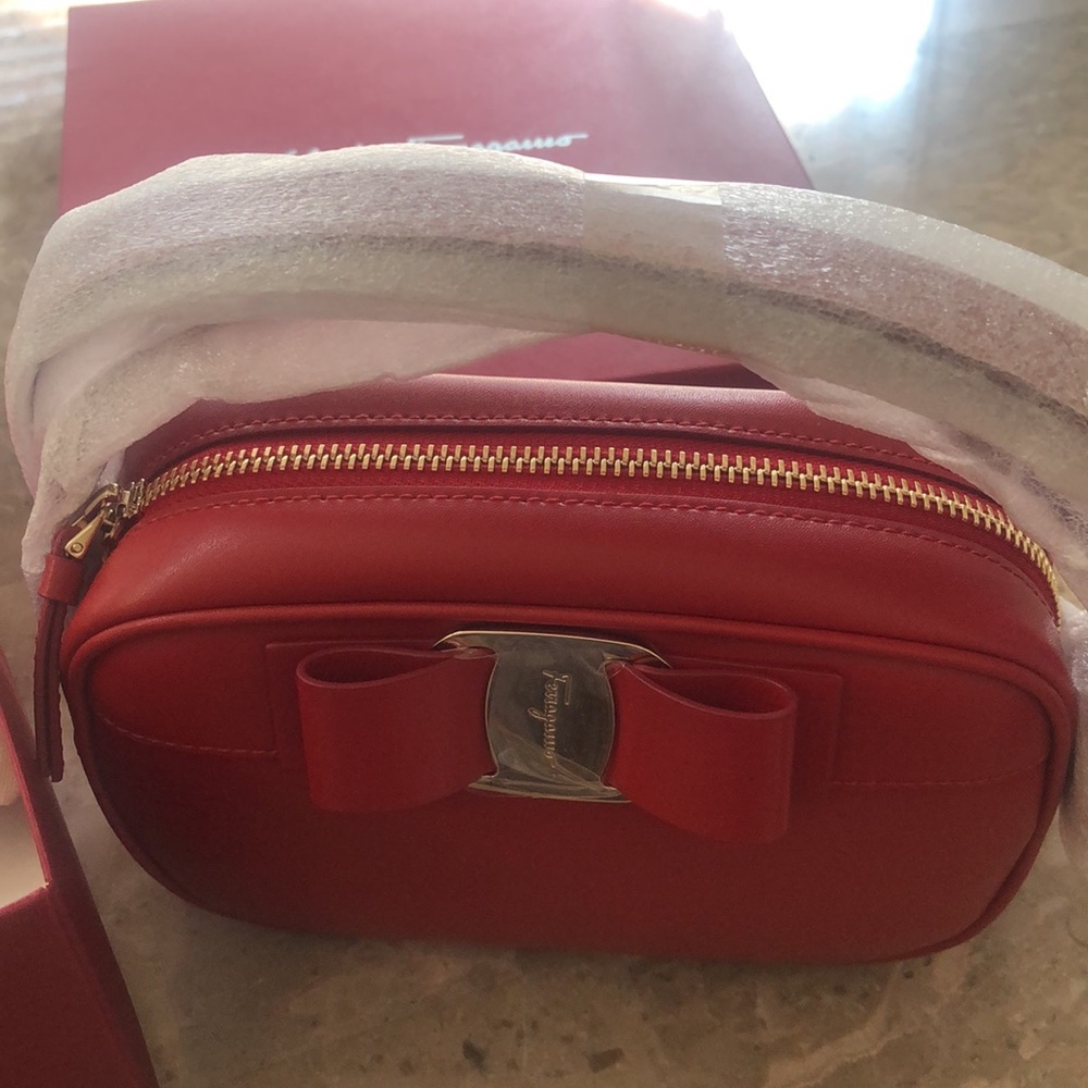 Salvatore Ferragamo vara bow crossbody bag - Picture 3 of 6